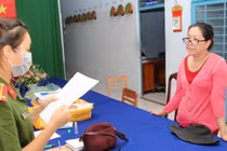 Lãnh đạo Phòng Cảnh sát Kinh tế liên quan “bà trùm” buôn lậu vàng Mười Tường