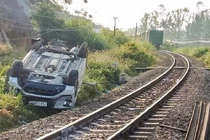 Tàu hỏa tông ô tô ở Quảng Ngãi: Trách nhiệm nhân viên gác chắn?