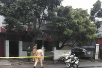 Ông 75 tuổi chém cháu đang học lớp 7 trọng thương rồi nhảy lầu tự tử