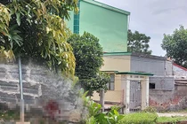 Phục sẵn ở ngõ dùng xẻng tấn công hàng xóm