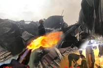 Tin nóng ngày 22/2: Mâu thuẫn, vợ dùng kéo đâm chết chồng hờ