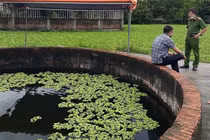 Tá hóa phát hiện thi thể người phụ nữ tử vong dưới giếng nước