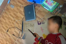 Hà Nội: Nguyên nhân bé 10 tuổi bị điện giật chết khi học online