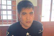 Nổ súng bắn bảo vệ vì bị đánh khi mót đá tìm vàng