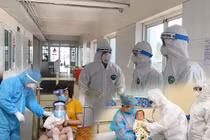 Xót xa những thiên thần nhỏ trong khu cách ly vì COVID-19 