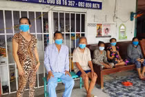 Xóm chạy thận chồng chất khó khăn mùa dịch COVID-19