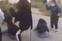 Mâu thuẫn cá nhân, thiếu nữ bị đạp đá liên tiếp vào đầu