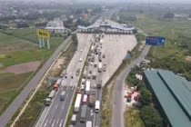 Chốt kiểm dịch cao tốc Pháp Vân - Cầu Giẽ ùn tắc hàng km