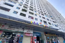 Bé gái rơi chung cư tử vong: Mảnh để lại giấy viết gì?