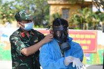 15 xe đặc chủng của quân đội khử khuẩn ngõ ngách 4 huyện Bắc Giang