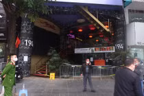 Hà Nội: Cận cảnh quán karaoke mở “chui” ở Trần Duy Hưng có 4 F0