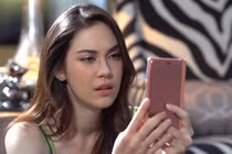 Vợ lật ngược thế cờ khiến chồng và "tiểu tam" chỉ biết ôm hận!