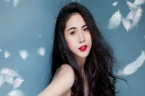 Thủy Tiên gây sốt tung album tự sáng tác