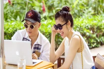 Bắt gặp Thu Hằng lái xế sang hẹn hò Đỗ Mạnh Cường