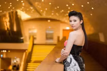 HH Ngọc Hân quyến rũ chết người với váy họa tiết 3D