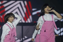 365 Daband đốn tim fan bằng màn giả gái duyên dáng