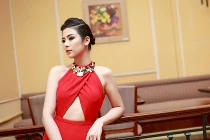 Ngọc Hân quyến rũ bất ngờ với đầm cut-out