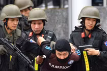 Ngoạn mục cảnh sát, đặc công đánh bắt khủng bố trên sông Hàn