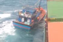 Liên lạc tàu nước ngoài cứu thành công 6 ngư dân