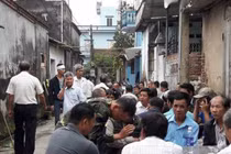 Hai lái xe ẩu đả sau tai nạn, một người tử vong