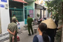 Vì sao hai cha con cùng bị đâm gục trong hẻm?