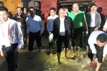 Điểm nóng 24h: Cướp giật trong ngân hàng, có thật sẽ bỏ sổ hộ khẩu?