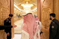 Cuộc sống xa xỉ thách thức mọi "đại gia" của vua Arab Saudi