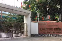 HN: Học sinh trường THCS Đoàn Thị Điểm ngã từ tầng 2