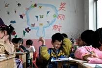 Cám cảnh số phận những đứa trẻ bị cha mẹ nghèo bỏ lại quê