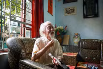 Hốt hoảng khi gặp diễn viên U90 “chết 5 lần 7 lượt” trên phim