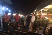 Thiếu niên bị đâm gục tại chợ hoa Quảng An