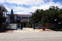 Ăn mừng nhà mới xa hoa, phô trương, Phó Bí thư phường mất chức