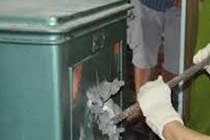 “Đại gia” bị trộm đột nhập phá két sắt lấy hàng tỷ đồng