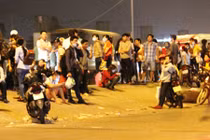 Trắng đêm đón xe về quê nghỉ lễ dịp 30/4