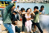 Truy tìm hai thiếu nữ nghi bị bán sang Trung Quốc