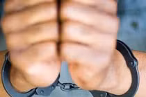 Cán bộ UBND quận đã chiếm đoạt gần 2 tỷ ra sao?