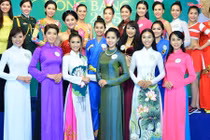 Ngắm các người đẹp Hoa khôi Đồng bằng 2015 thi tài