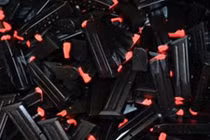 Bắt số súng quân dụng cực lớn định tuồn vào Việt Nam