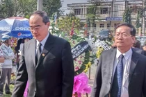 Nhiều cán bộ cấp cao đến viếng ông Nguyễn Bá Thanh