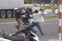 “Nữ quái” trại hòm dùng dao búa giành quyền mai táng tử thi