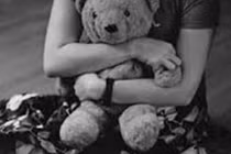 Rụng rời phát hiện con gái bị thầy dạy nhạc xâm hại