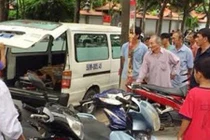 Vào nhà chị ruột lên lầu treo cổ tự tử