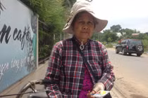 Tận cùng nỗi khổ của cụ bà bị cướp sạch vé số