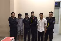 Nhóm đối tượng tại công an.