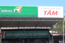 Gia đình đi ăn cưới về phát hiện bị trộm viếng thăm lấy gần 1 tỷ đồng.