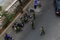 Khám nghiệm chung cư nơi tiến sĩ Bùi Quang Tín tử vong