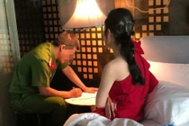 Nhiều tình tiết bất ngờ về đường dây bán dâm giá 30.000 USD của “tú ông” Lục Triệu Vỹ ở Sài Gòn.