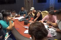 Sòng bạc Poker “khủng” với hàng chục người ngoại quốc dương tính ma tuý 