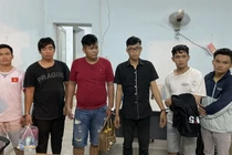 Nhóm đối tượng tại công an.