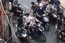 “Giang hồ” hỗn chiến kinh hoàng ở Sài Gòn, 3 người bị thương